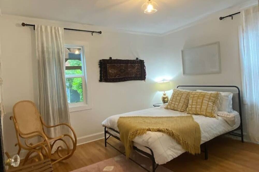 Photo of Bedroom in Camas