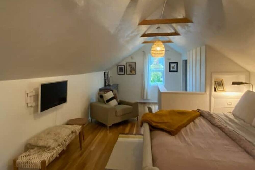 Photo of Bedroom in Camas