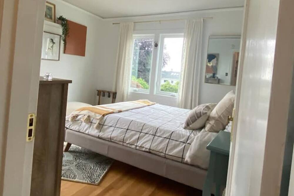 Photo of Bedroom in Camas