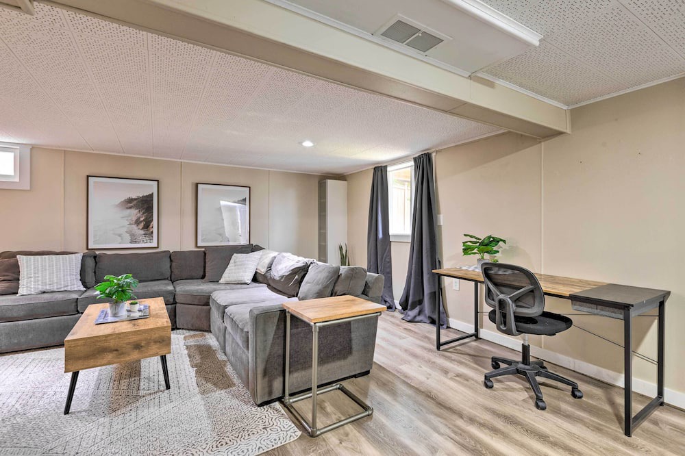 Photo of Livingroom in Roxhill