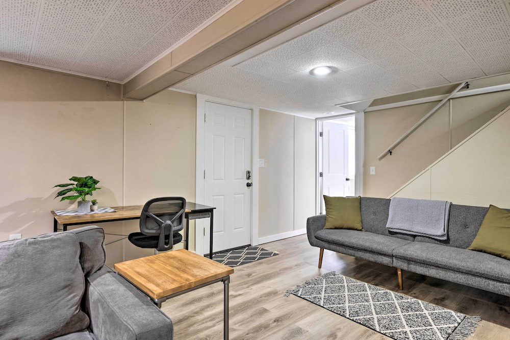 Photo of Livingroom in Roxhill