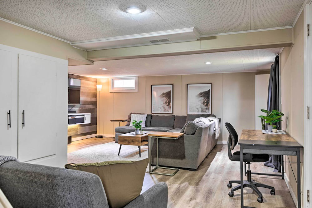 Photo of Others in Roxhill