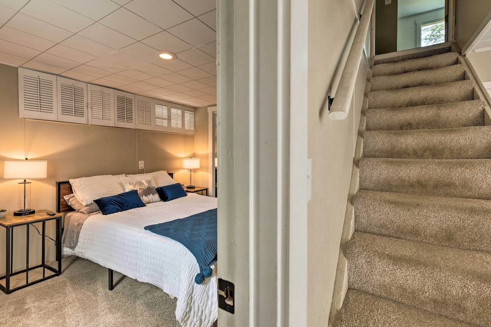 Photo of Others in Roxhill