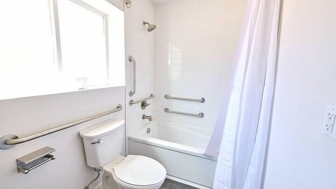 Photo of Bathroom in Kenton
