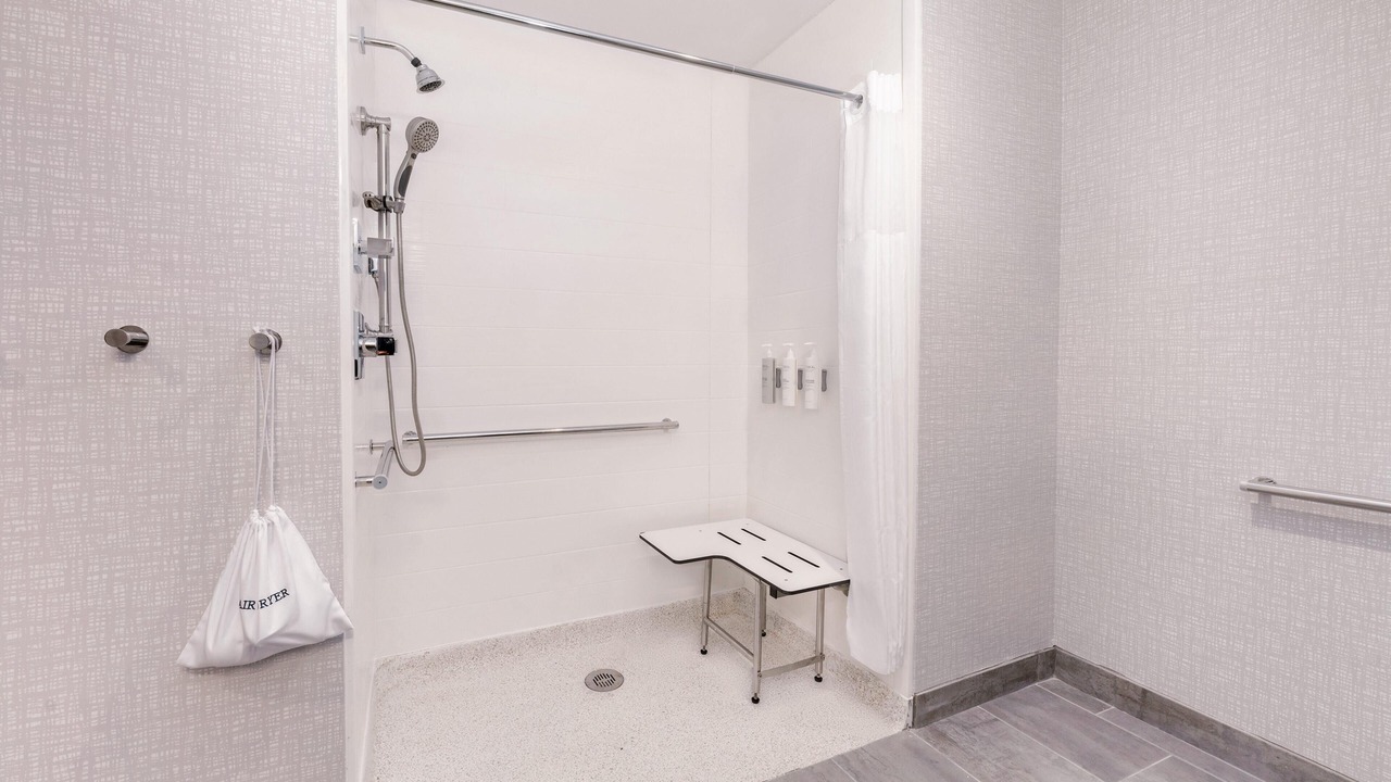 Photo of Bathroom in Needles