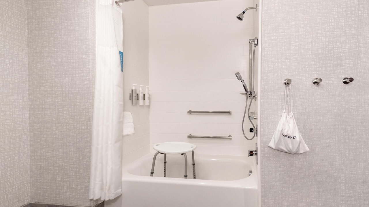Photo of Bathroom in Needles