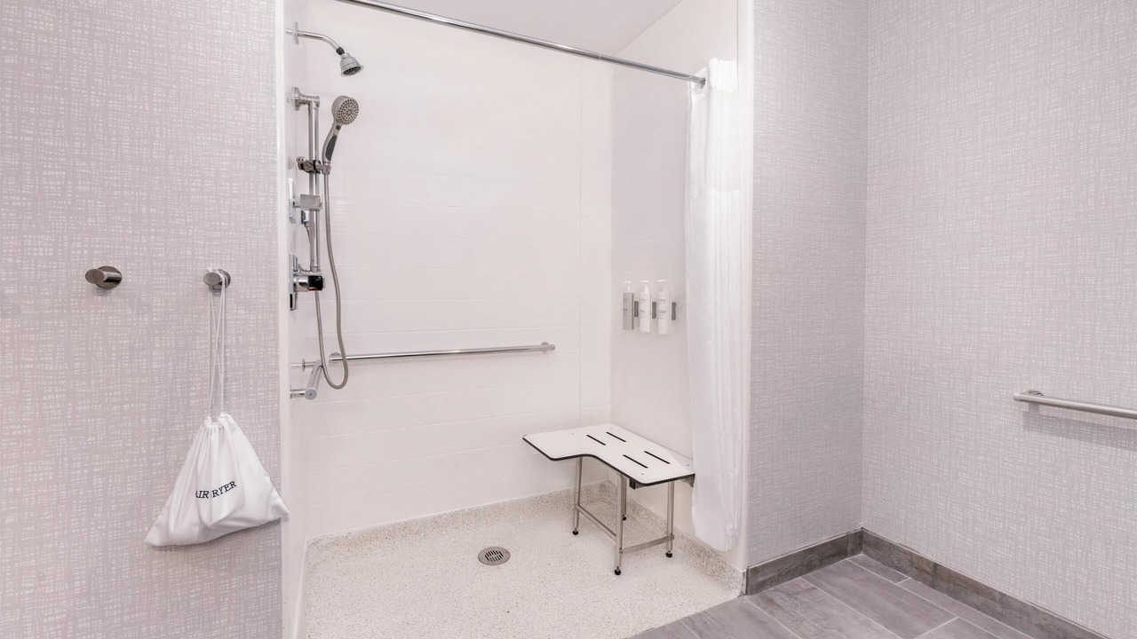 Photo of Bathroom in Needles