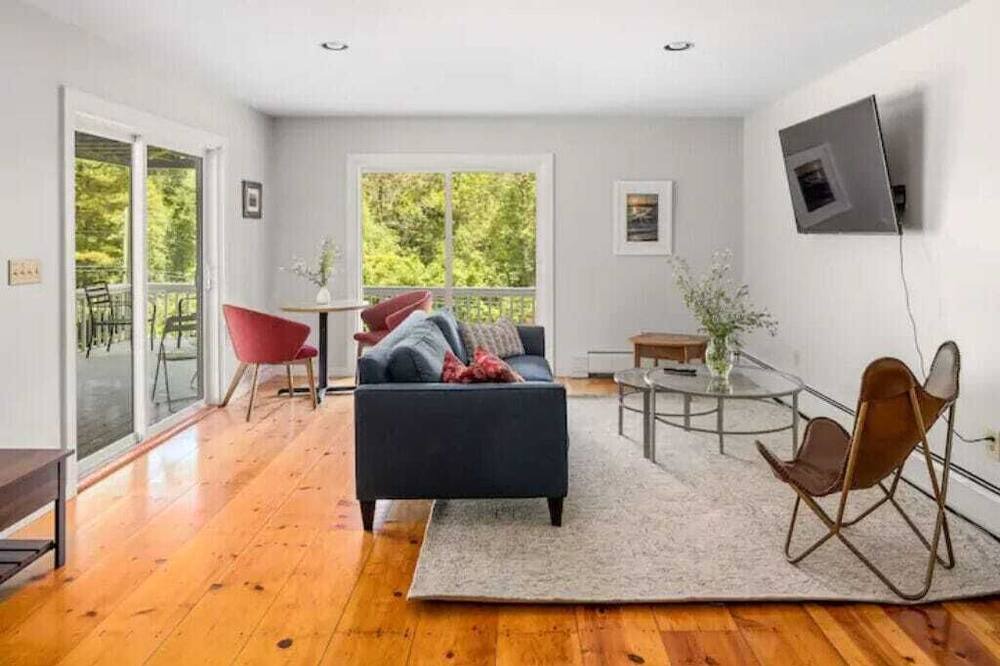 Photo of Others in Hillsdale