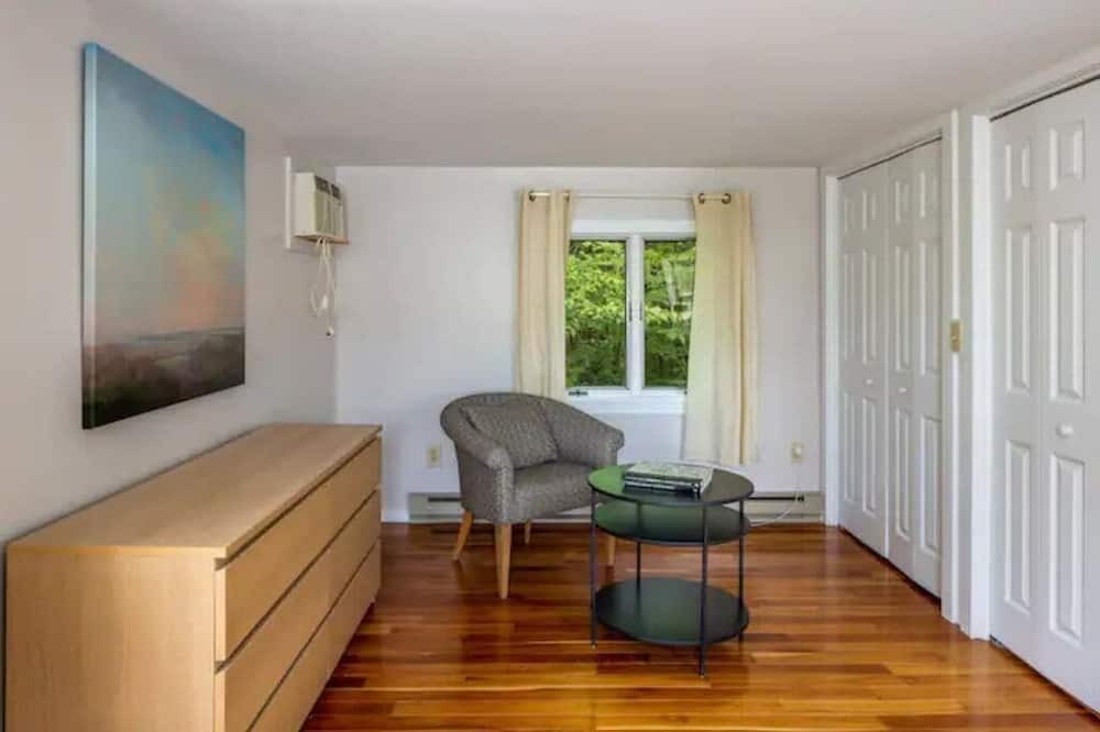 Photo of Others in Hillsdale