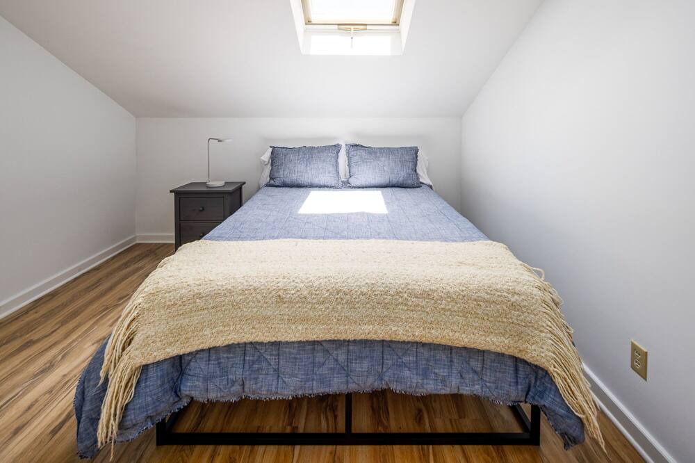 Photo of Others in Hillsdale