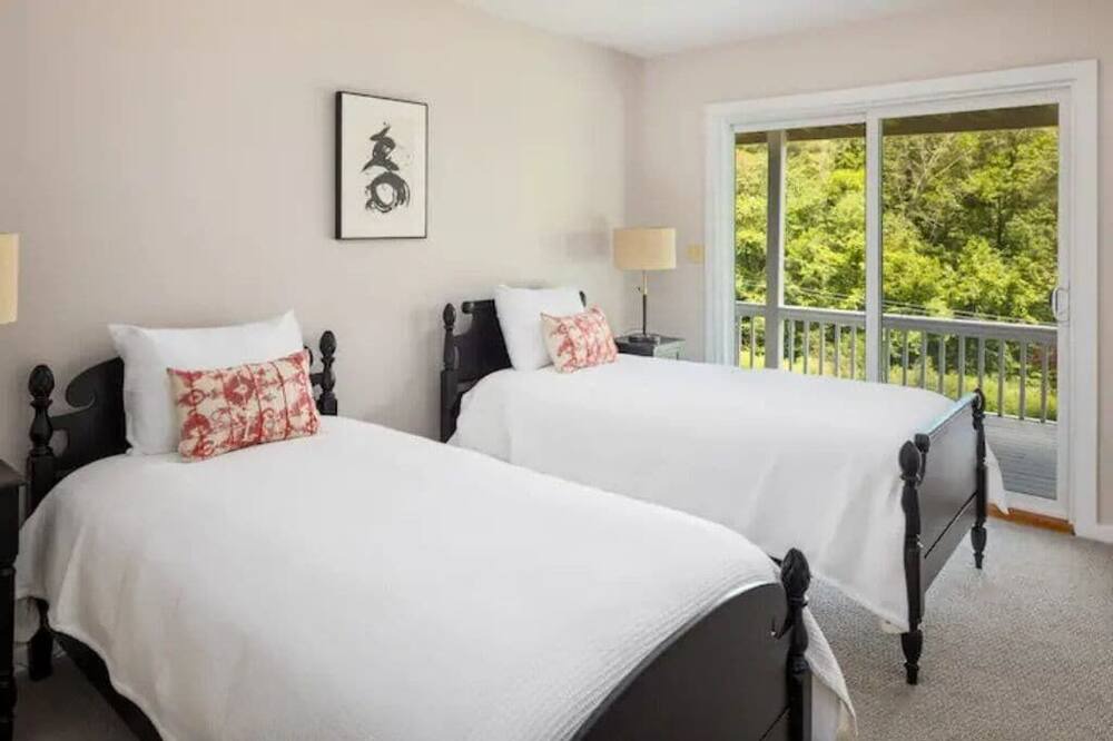 Photo of Others in Hillsdale