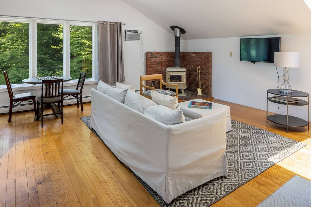 Photo of Others in Hillsdale