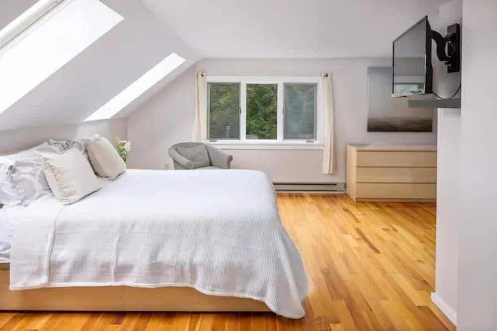 Photo of Others in Hillsdale