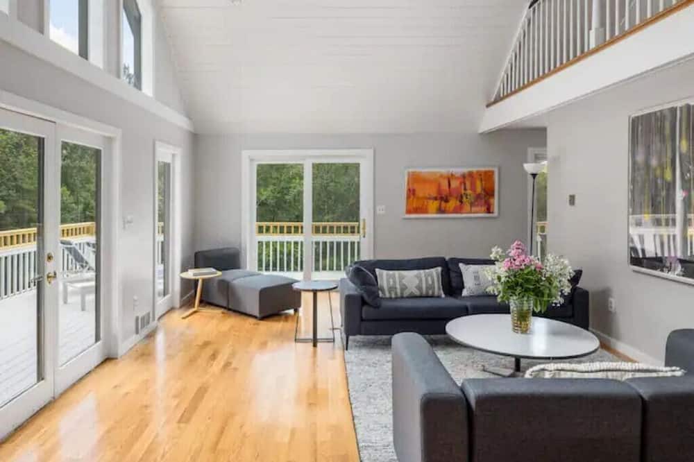 Photo of Bedroom in Hillsdale