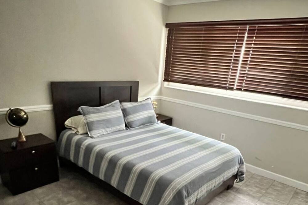 Photo of Bedroom in Bal Harbour