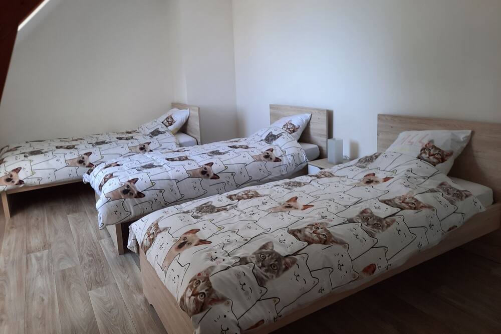 Photo of Bedroom in Roz-Landrieux