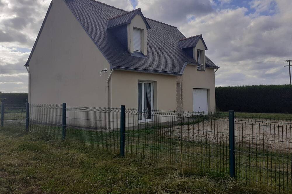 Photo of Outdoor in Roz-Landrieux