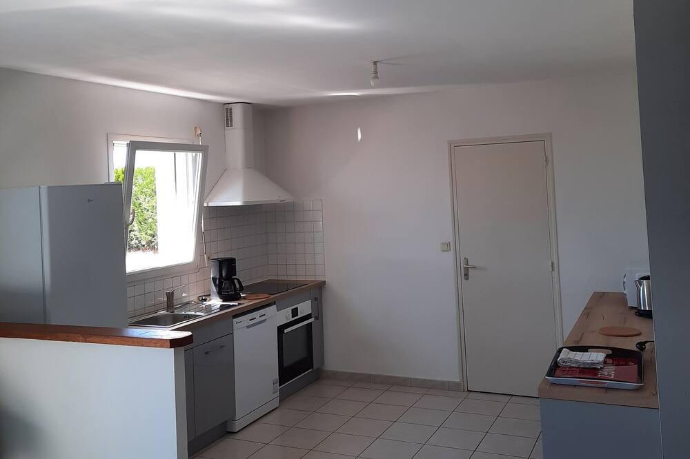Photo of Kitchen in Roz-Landrieux