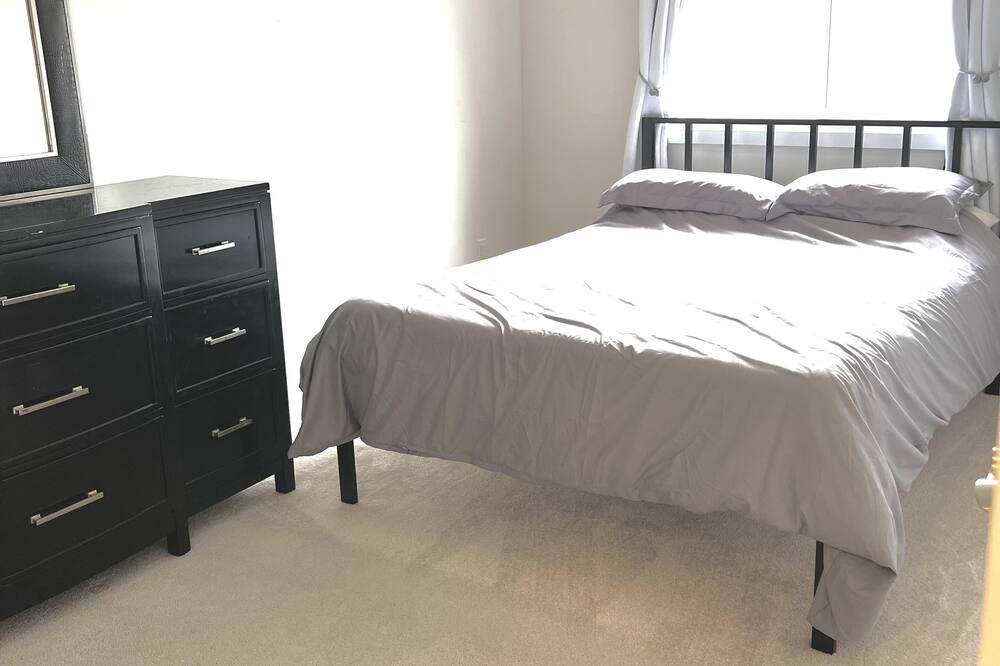 Photo of Bedroom in Hamilton