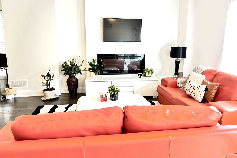 Photo of Livingroom in Hamilton