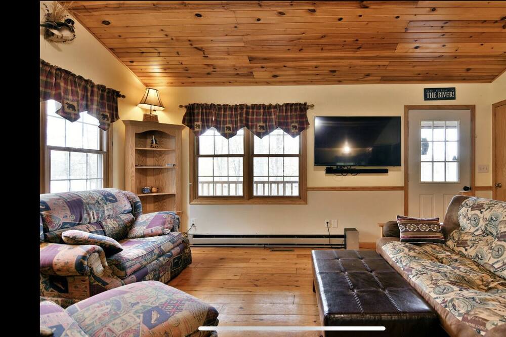 Photo of Livingroom in Spooner
