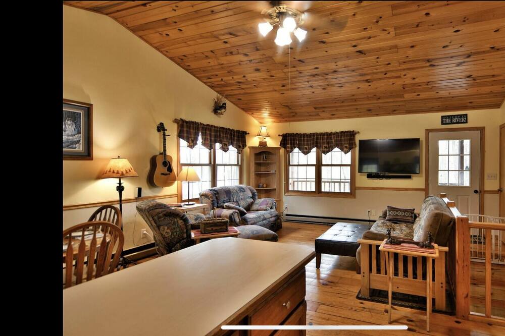 Photo of Livingroom in Spooner