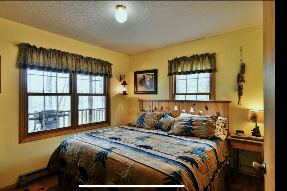 Photo of Bedroom in Spooner