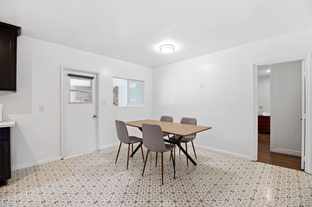 Photo of Kitchen in Corona