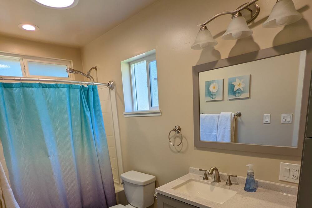Photo of Bathroom in North Auburn