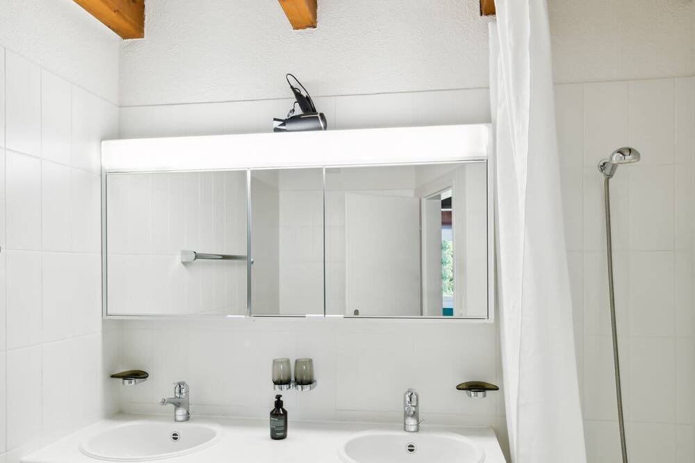 Photo of Bathroom in Hirslanden