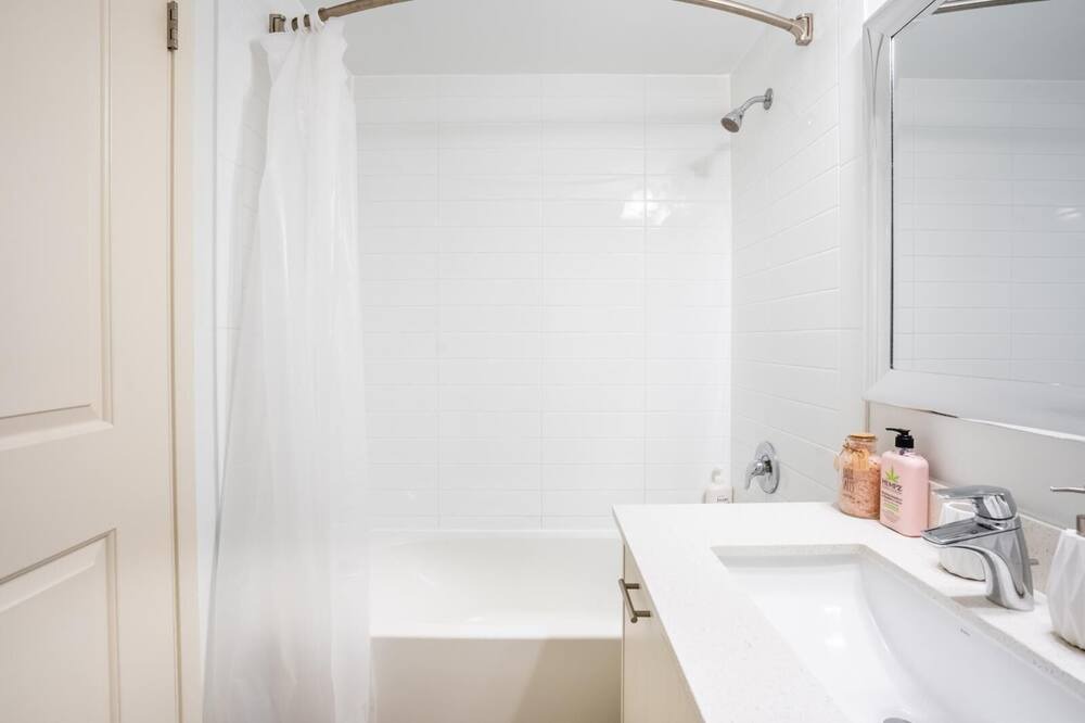 Photo of Bathroom in Beasley
