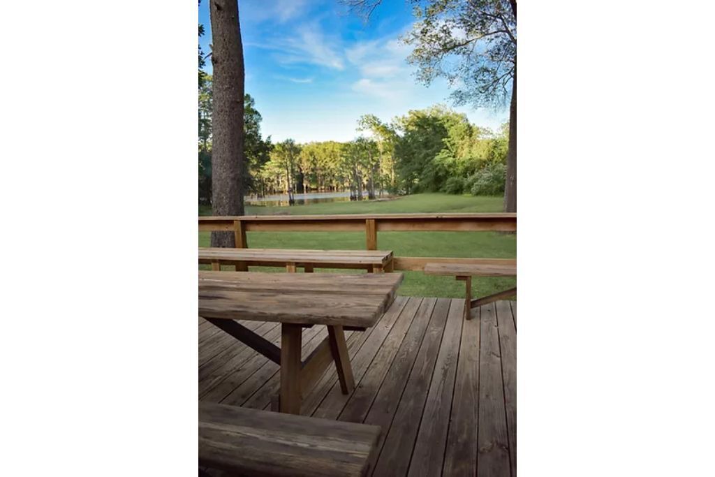 Photo of Outdoor in Uncertain
