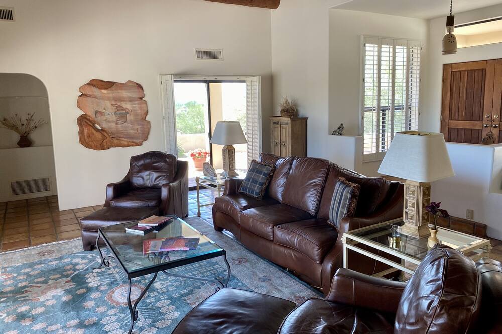 Photo of Livingroom in Carefree Rolling Hills