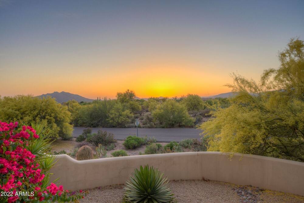 Photo of Patio Balcony in Carefree Rolling Hills