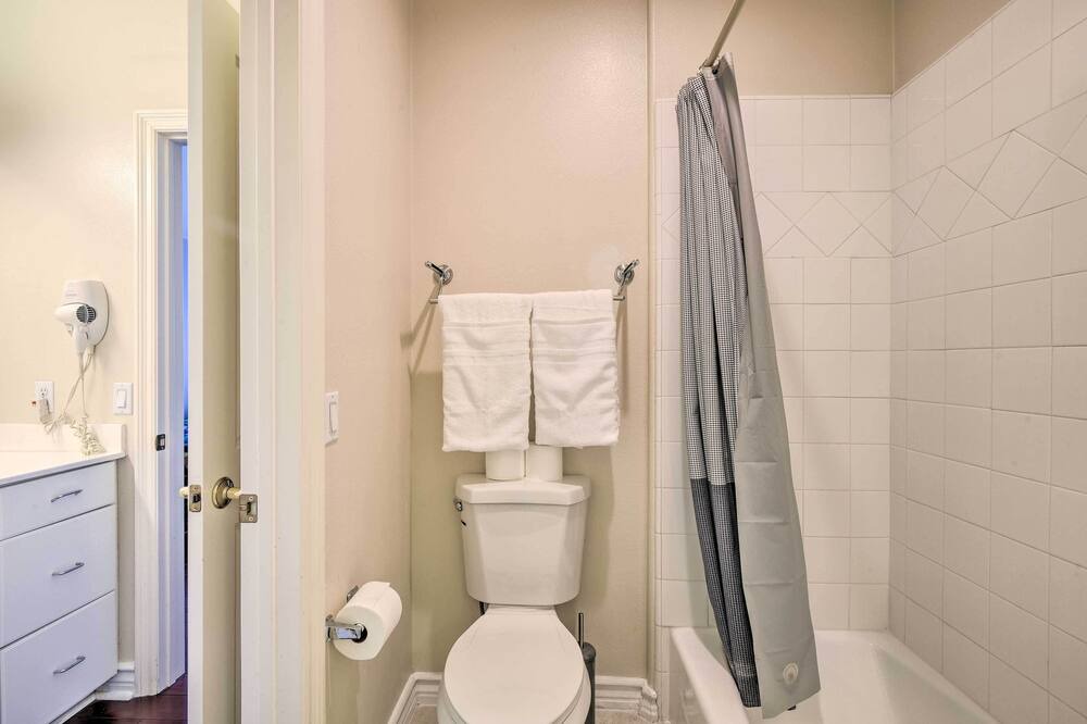 Photo of Bathroom in Covina
