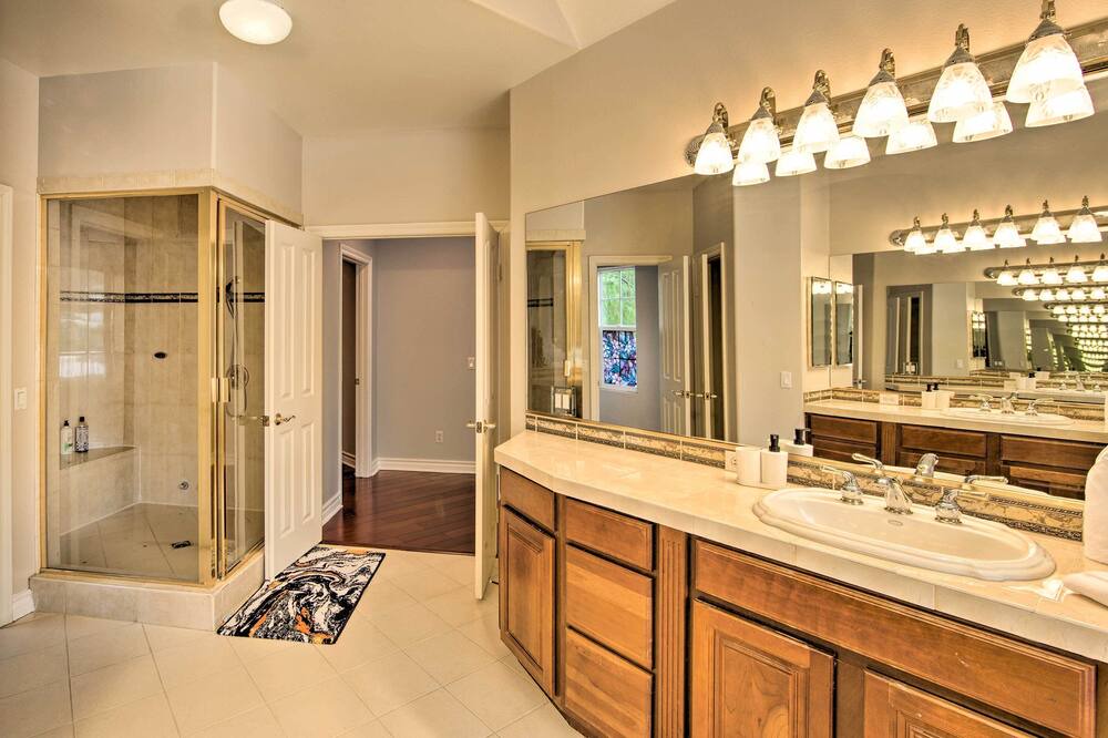 Photo of Bathroom in Covina