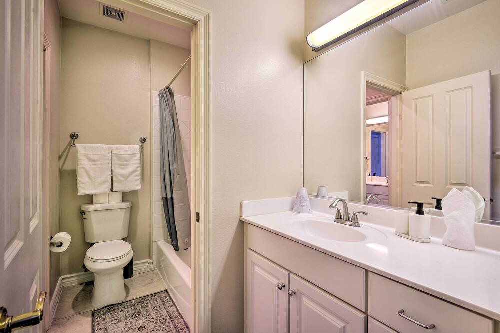 Photo of Bathroom in Covina