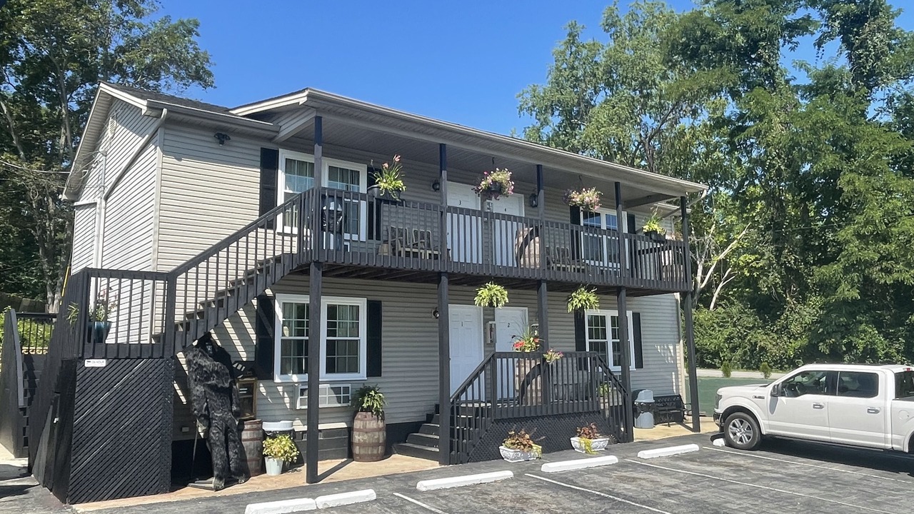Photo of Outdoor in Clay City