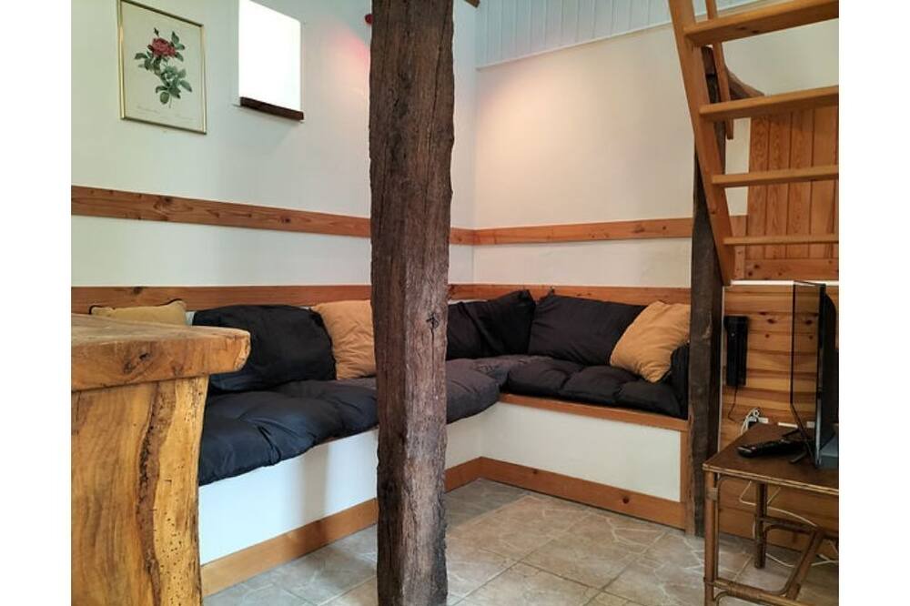 Photo of Bedroom in Yvre-le-Polin