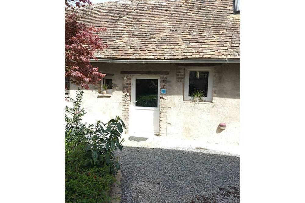 Photo of Outdoor in Yvre-le-Polin