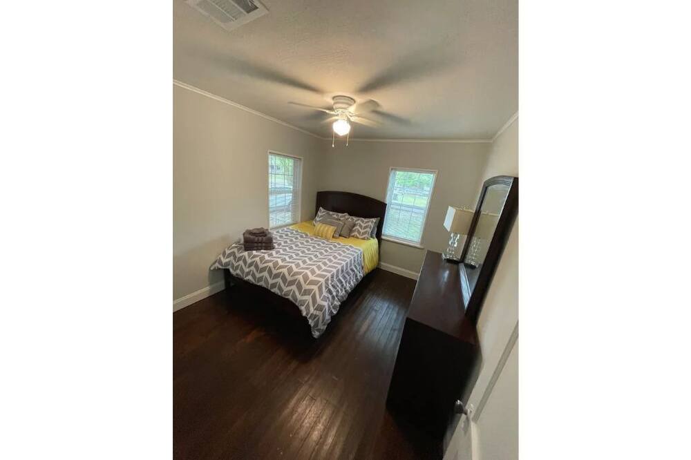 Photo of Bedroom in Hattiesburg