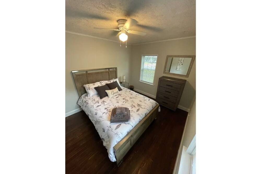 Photo of Bedroom in Hattiesburg