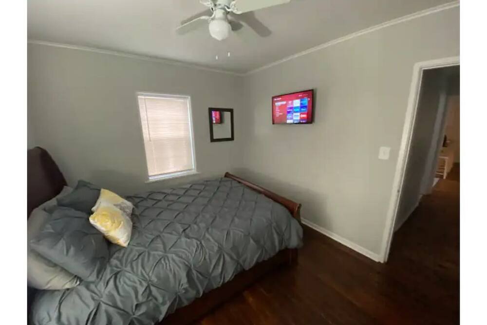 Photo of Bedroom in Hattiesburg