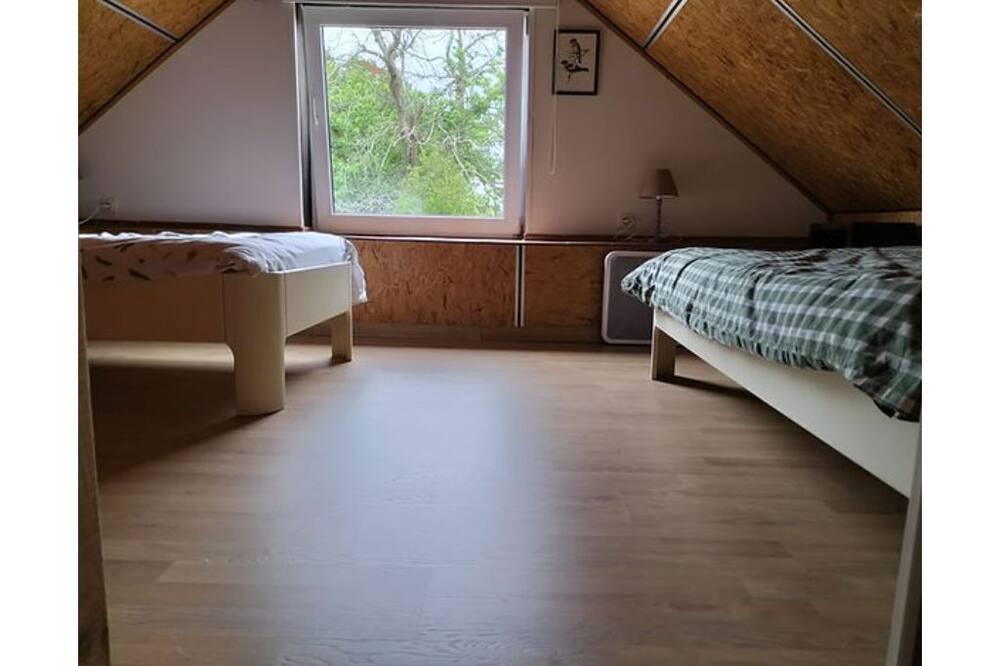 Photo of Bedroom in Yvre-le-Polin