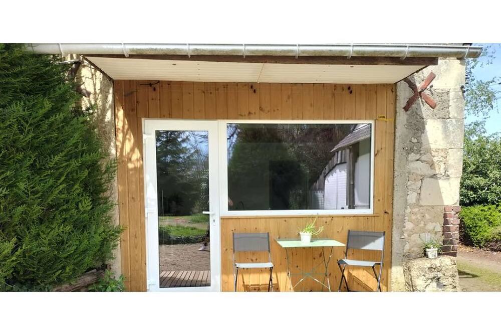 Photo of Patio Balcony in Yvre-le-Polin