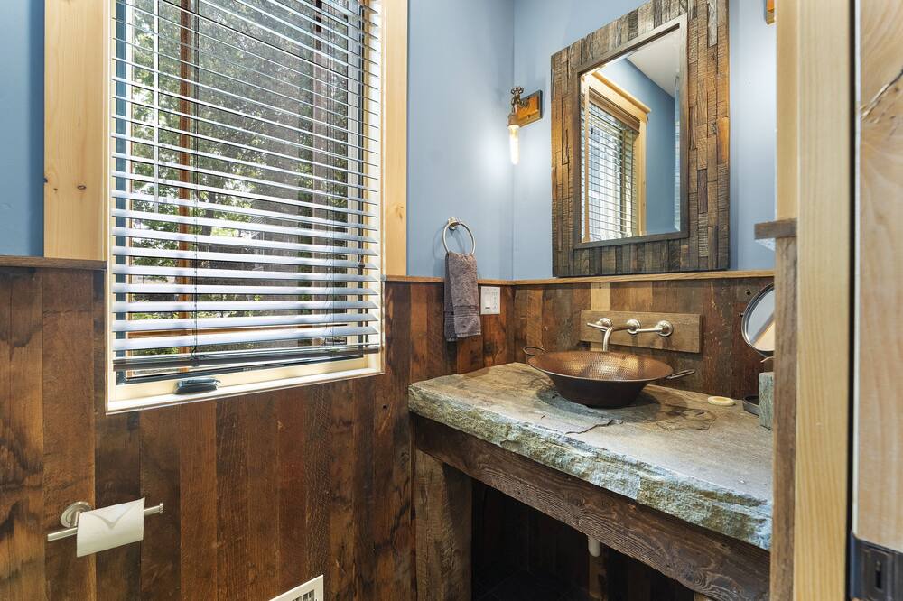 Photo of Bathroom in Lake George
