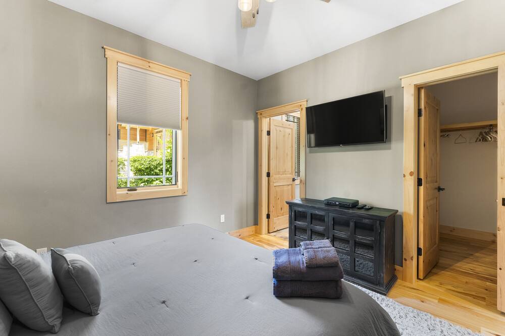 Photo of Livingroom in Lake George