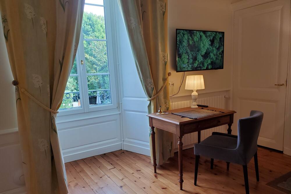 Photo of Bedroom in Cognac