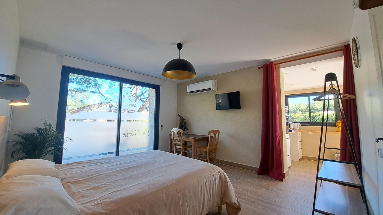 Photo of Others in Mons