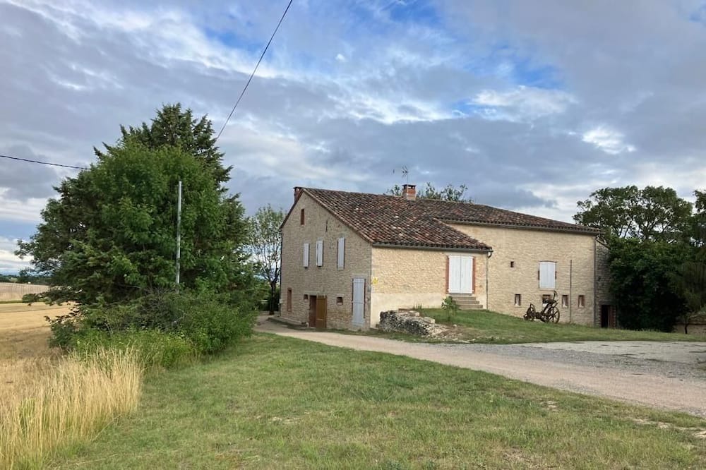 Photo of Outdoor in Frausseilles